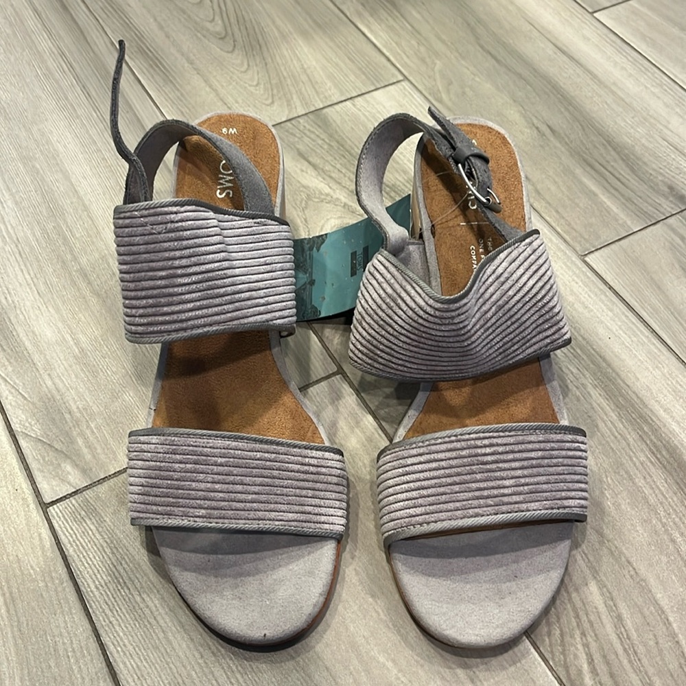 Brand new toms poppy cement corduroy shoes